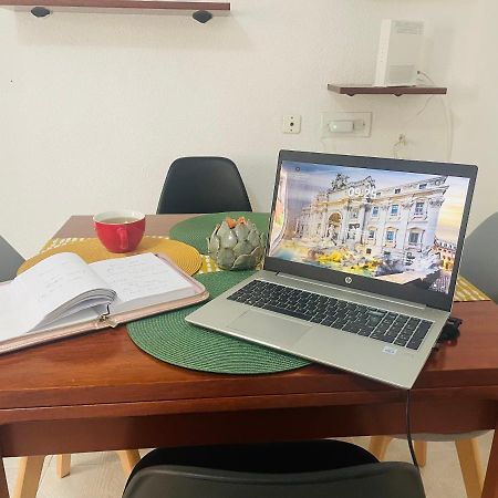 Cozy 2-Bedroom Serviced Apartment With Netflix Sagunto エクステリア 写真