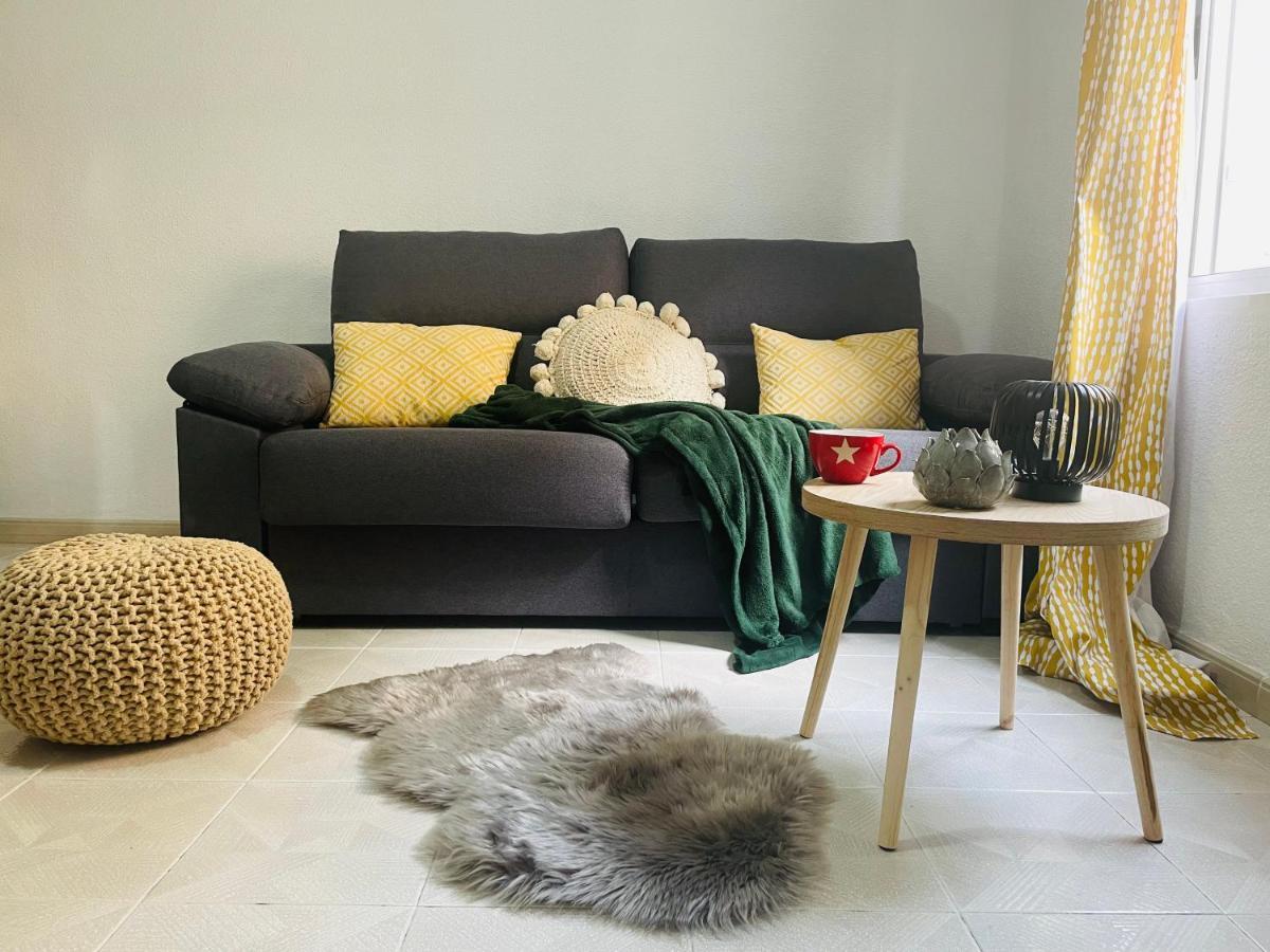 Cozy 2-Bedroom Serviced Apartment With Netflix Sagunto エクステリア 写真