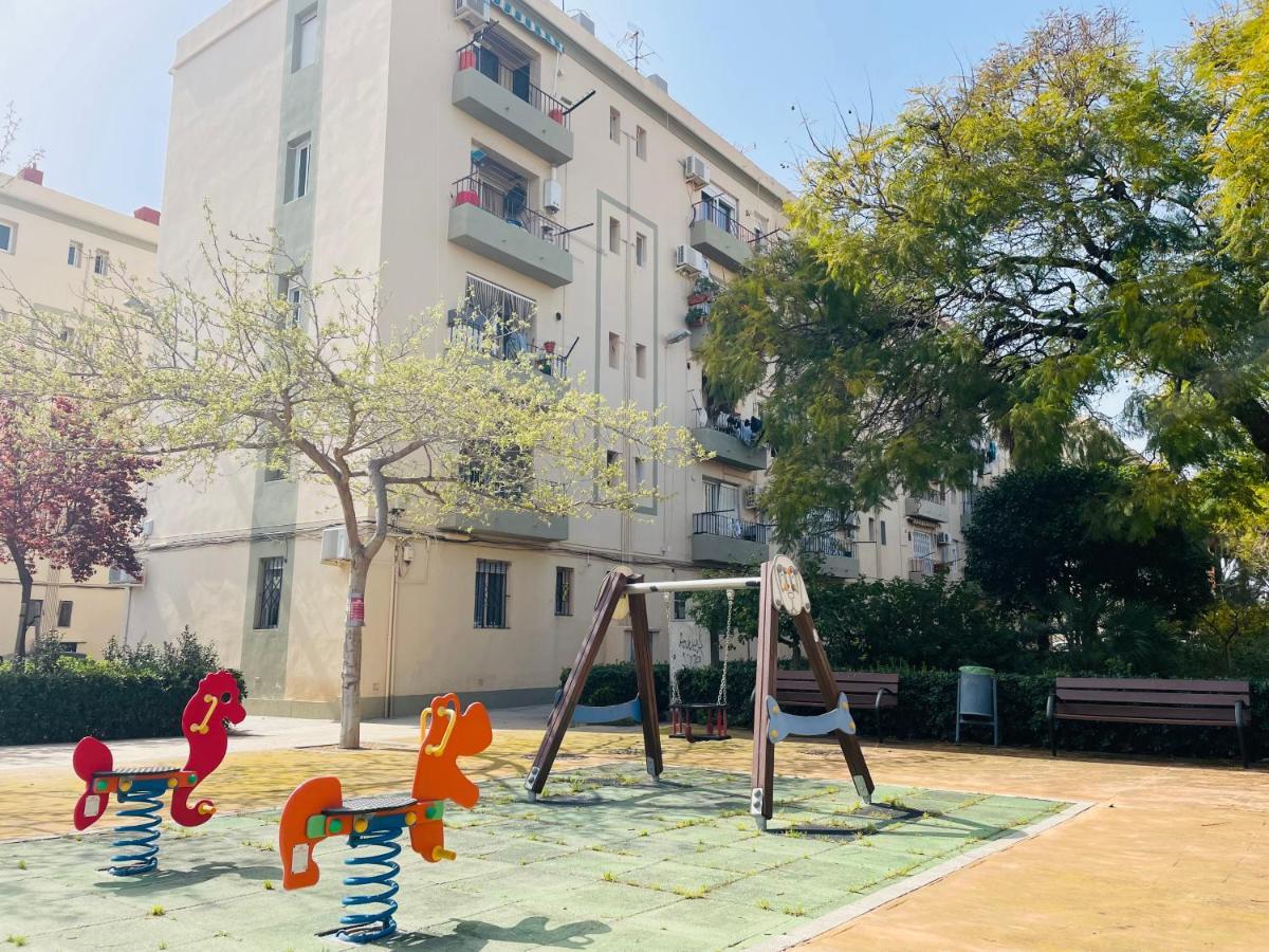 Cozy 2-Bedroom Serviced Apartment With Netflix Sagunto エクステリア 写真