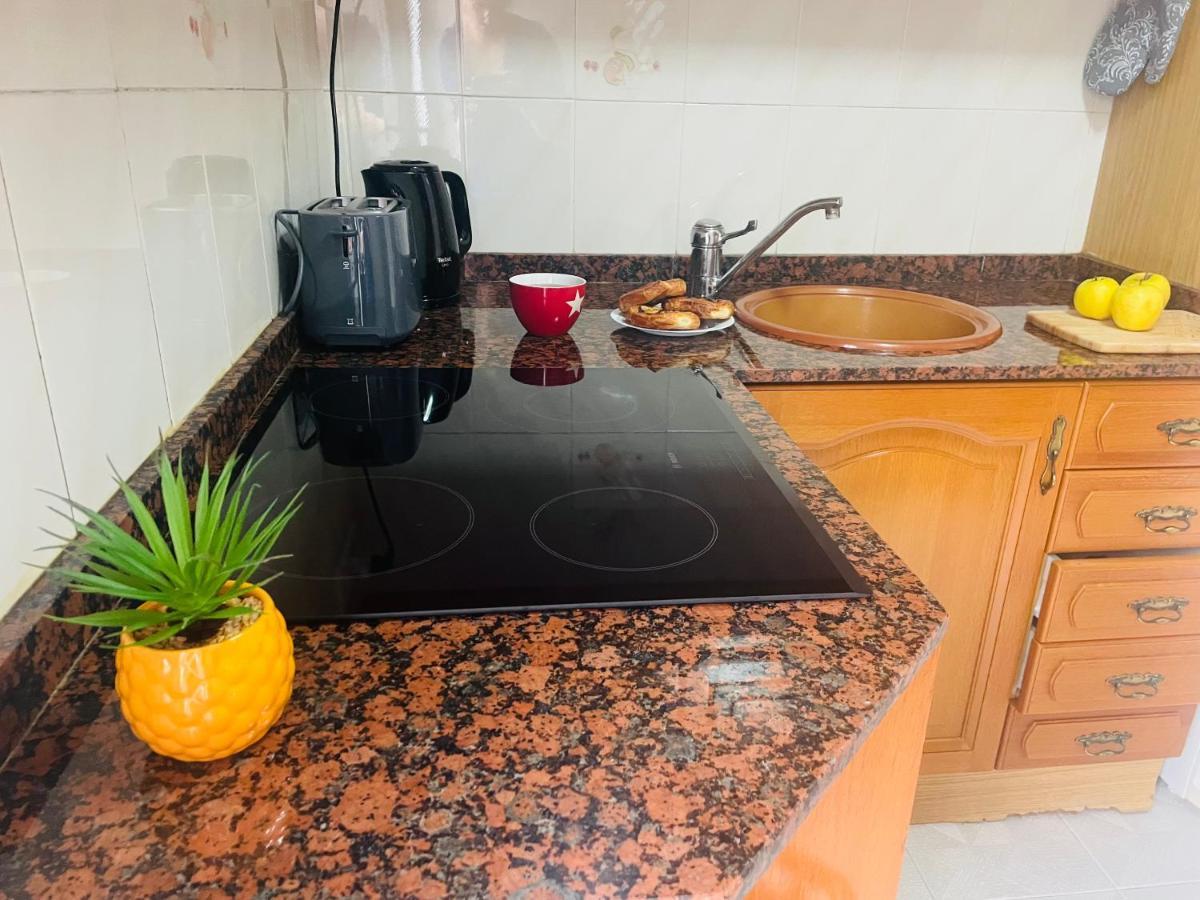 Cozy 2-Bedroom Serviced Apartment With Netflix Sagunto エクステリア 写真
