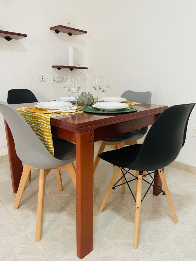 Cozy 2-Bedroom Serviced Apartment With Netflix Sagunto エクステリア 写真